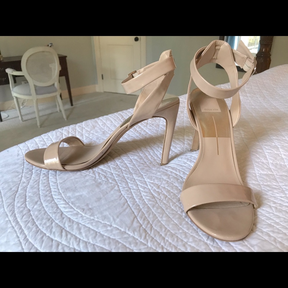 Dolce Vita Nude Heels